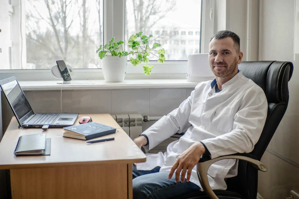 معايير اختيار لاب كوت المناسب للأطباء