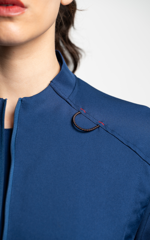 جاكيت برفورمنس مست وير نسائي