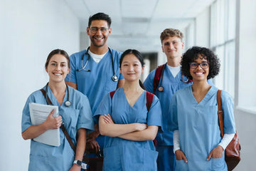 دليل طلاب الطب الشامل لاختيار السكرابز الطبية المثالية